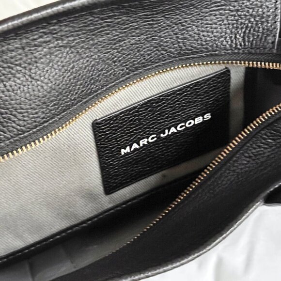 Marc Jacobs The Small Leather Tote Bag w an Extra strap - Picture 12 of 15